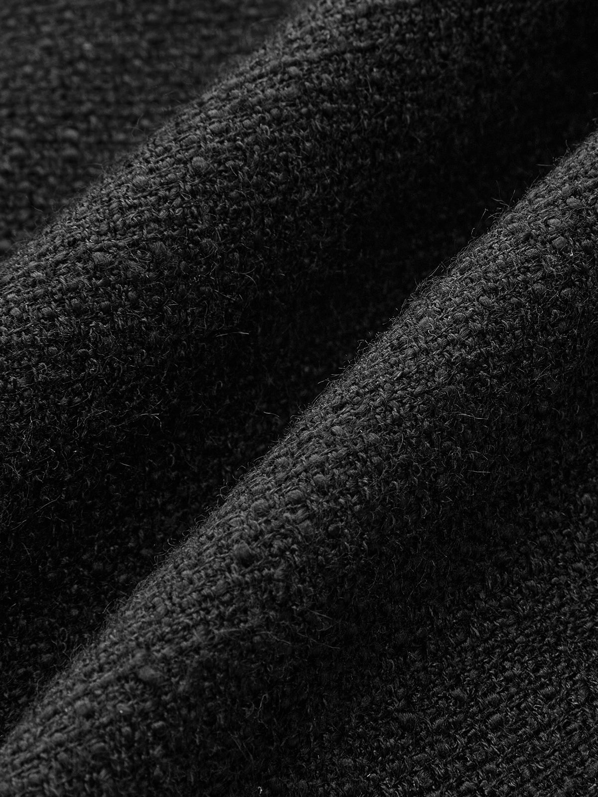 Kurzärmeliges Kleid mit geflochtenem Tweed-Seil-Kragen