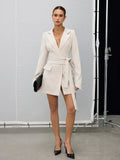 Zweireihiges Blazer-Kleid mit Gürtel