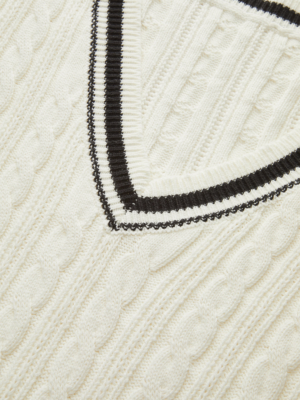Zopfstrickpullover mit Streifen