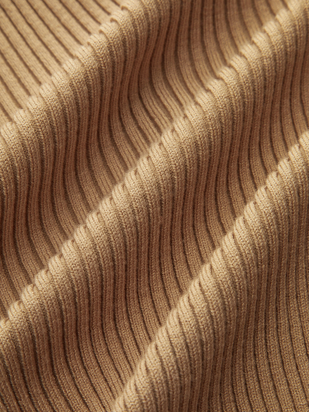Strickkleid mit Knöpfen und passendem Gürtel