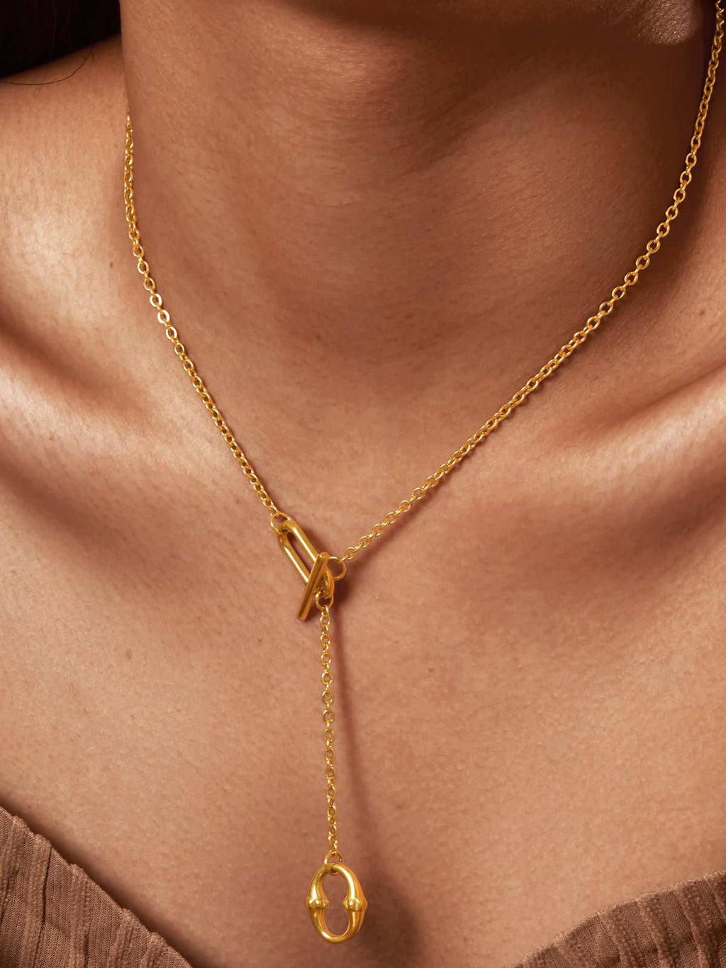 Collier chaîne avec fermoir bâtonnet