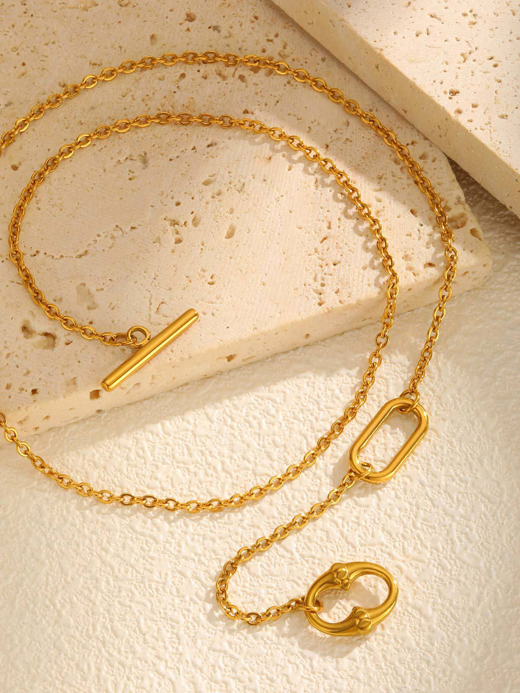 Collier chaîne avec fermoir bâtonnet