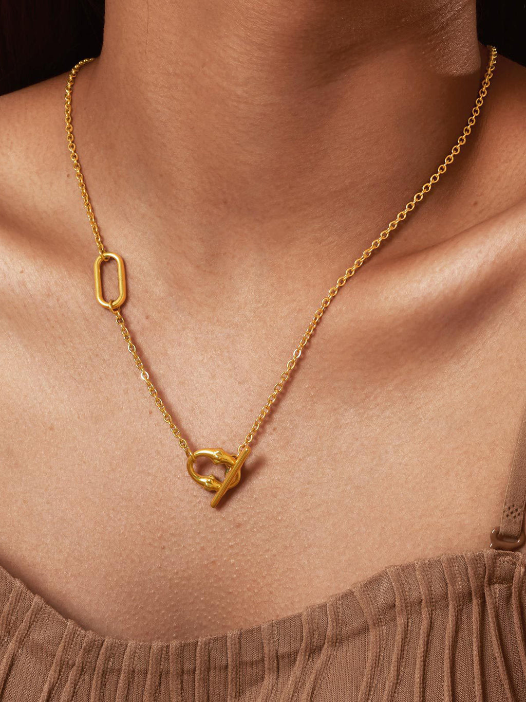 Collier chaîne avec fermoir bâtonnet