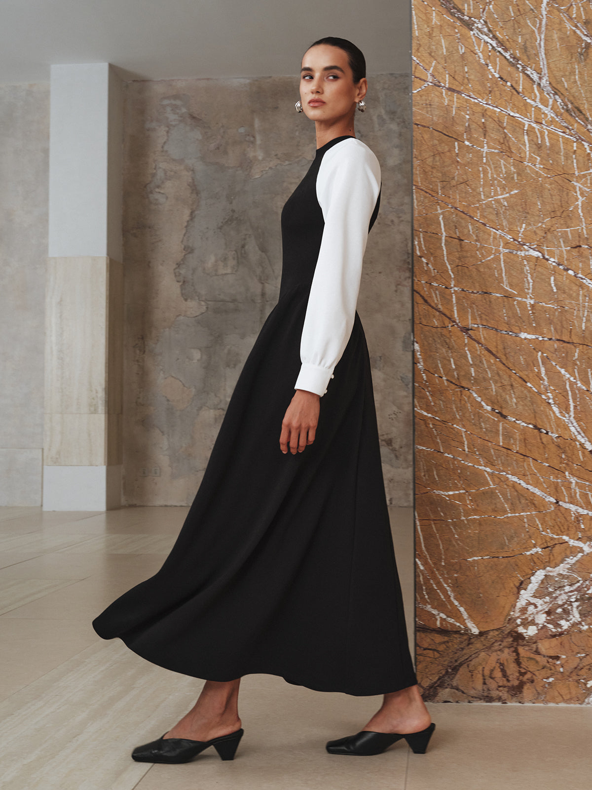 Contrast-Sleeve Pleated Midi Dress