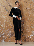 Maxikleid aus Samt mit langen Ärmeln, Schlitz und Kontrastpaneel