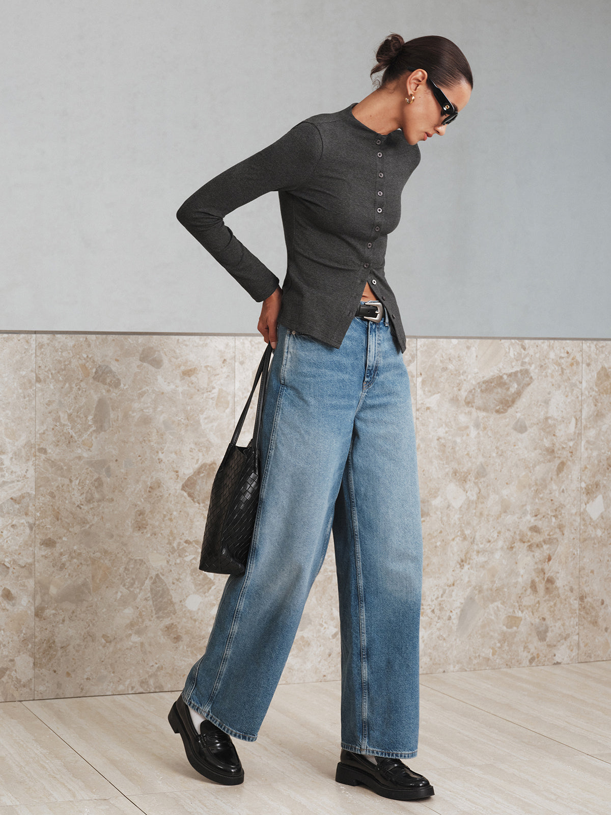 T-shirt à manches longues boutonné à col montant