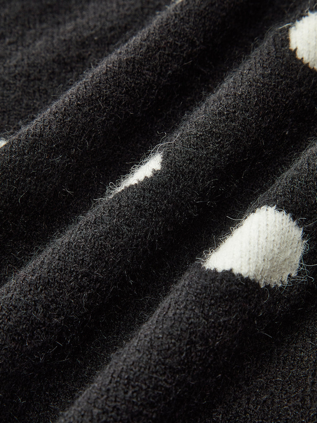Strickjacke mit Wellenkante und Polka-Dots