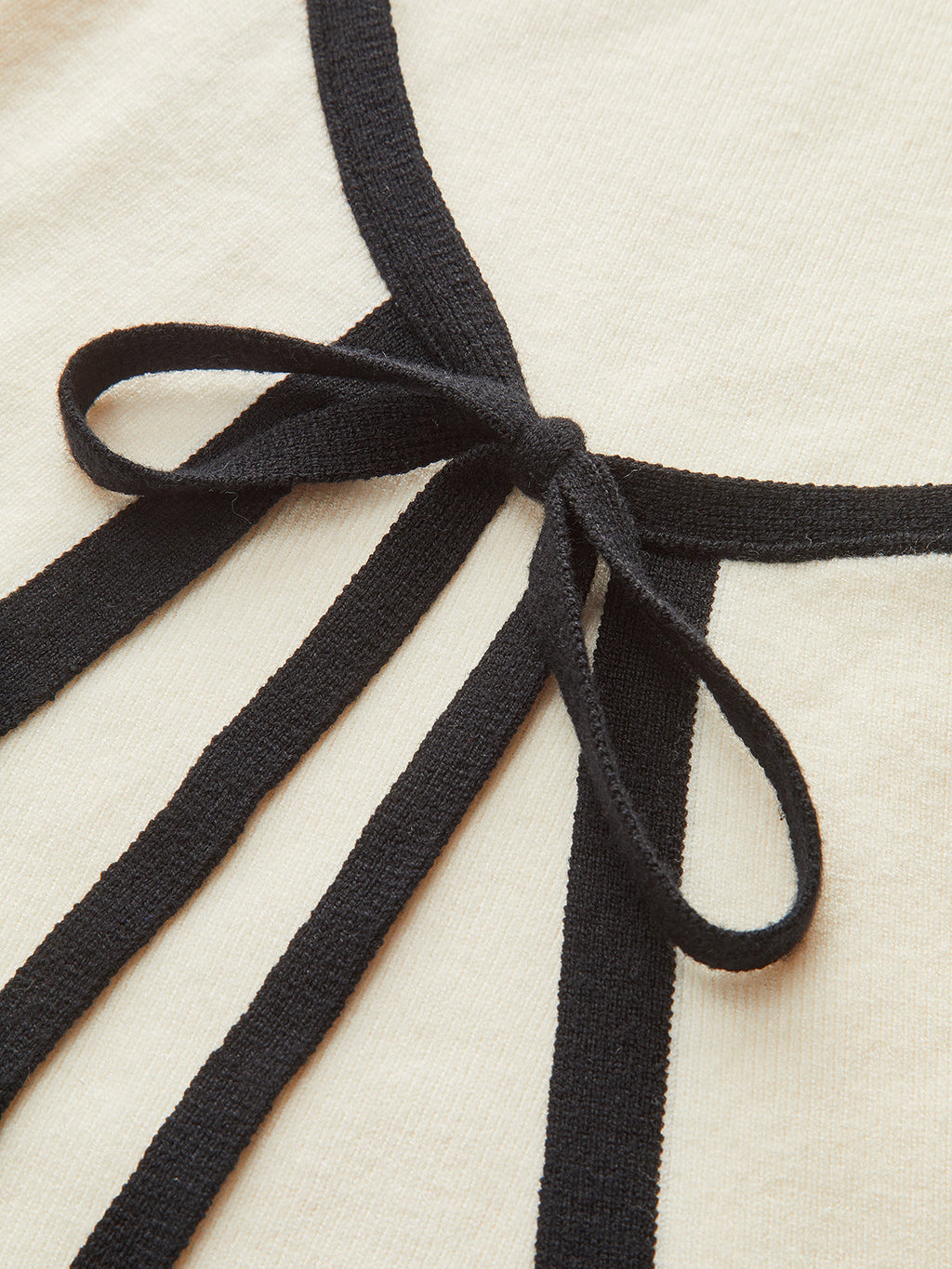 Robe pull à manches longues et liseré contrastant