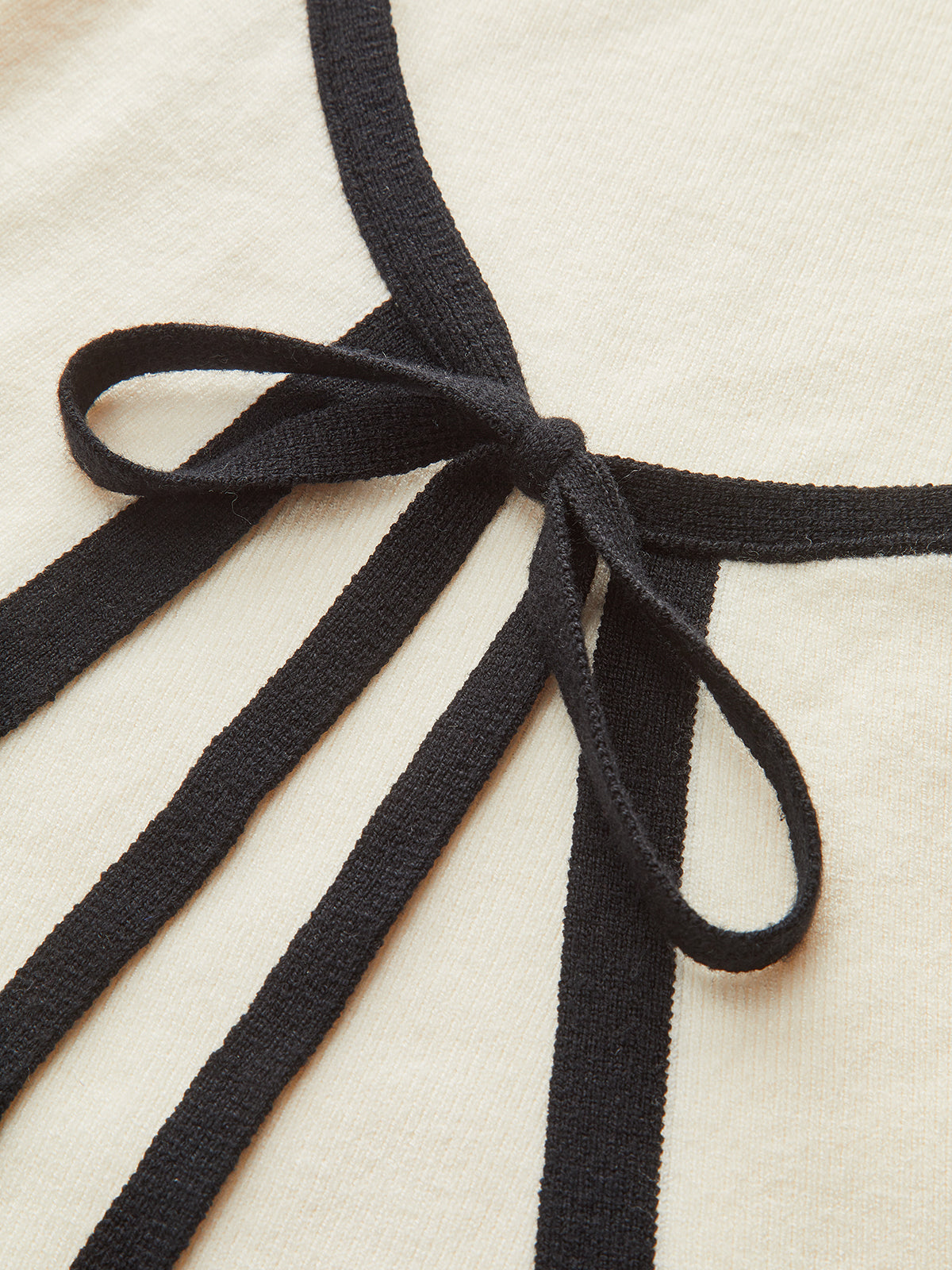 Robe pull à manches longues et liseré contrastant