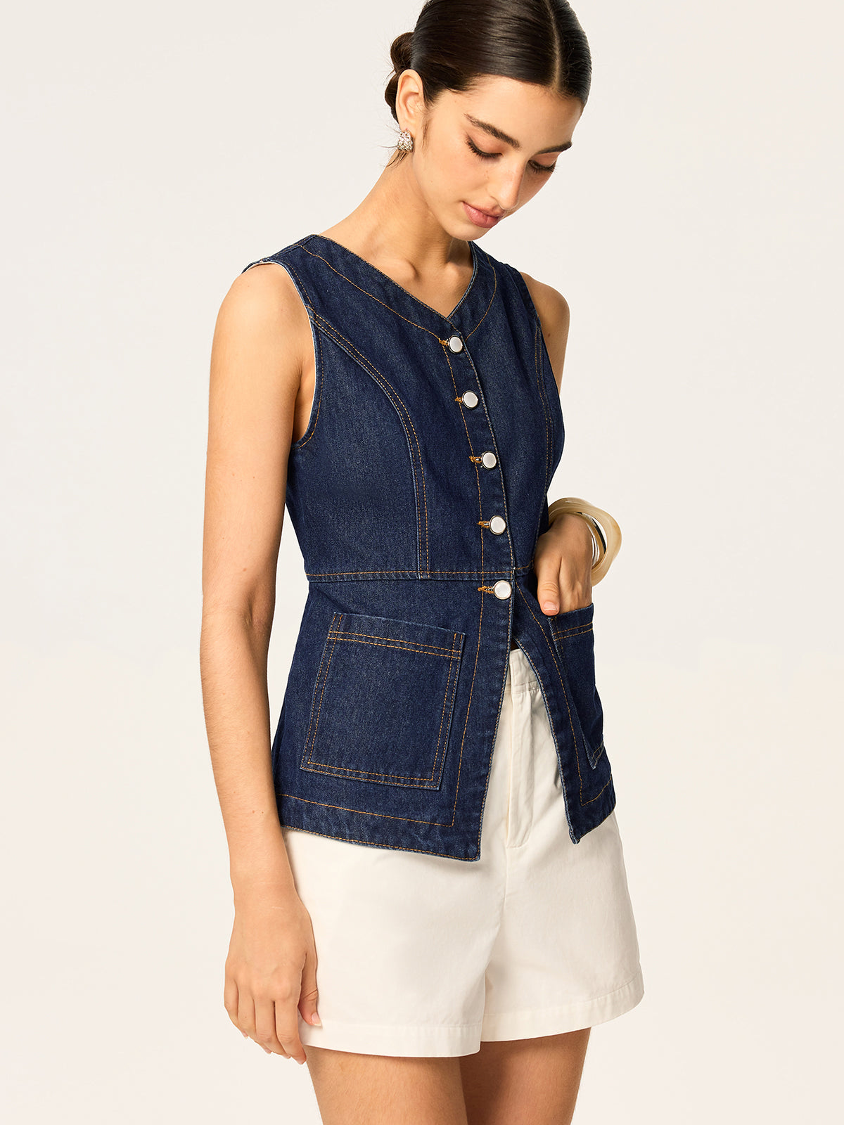 Gilet sans manches en jean slim boutonné