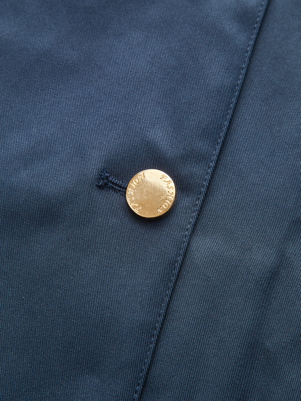 Zweireihiger Trenchcoat mit Gürtel