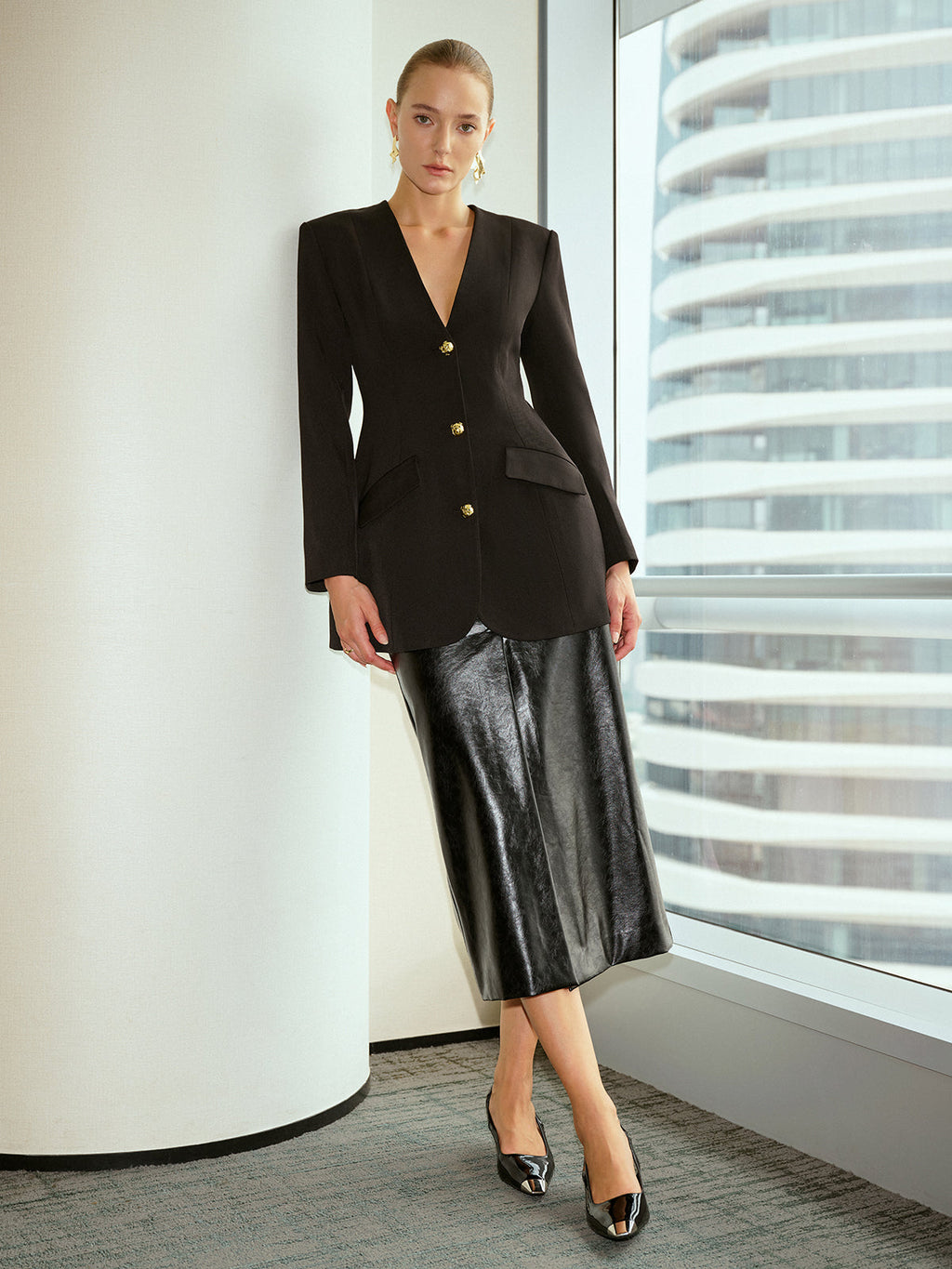 V-Ausschnitt Blazer mit Metallknöpfen
