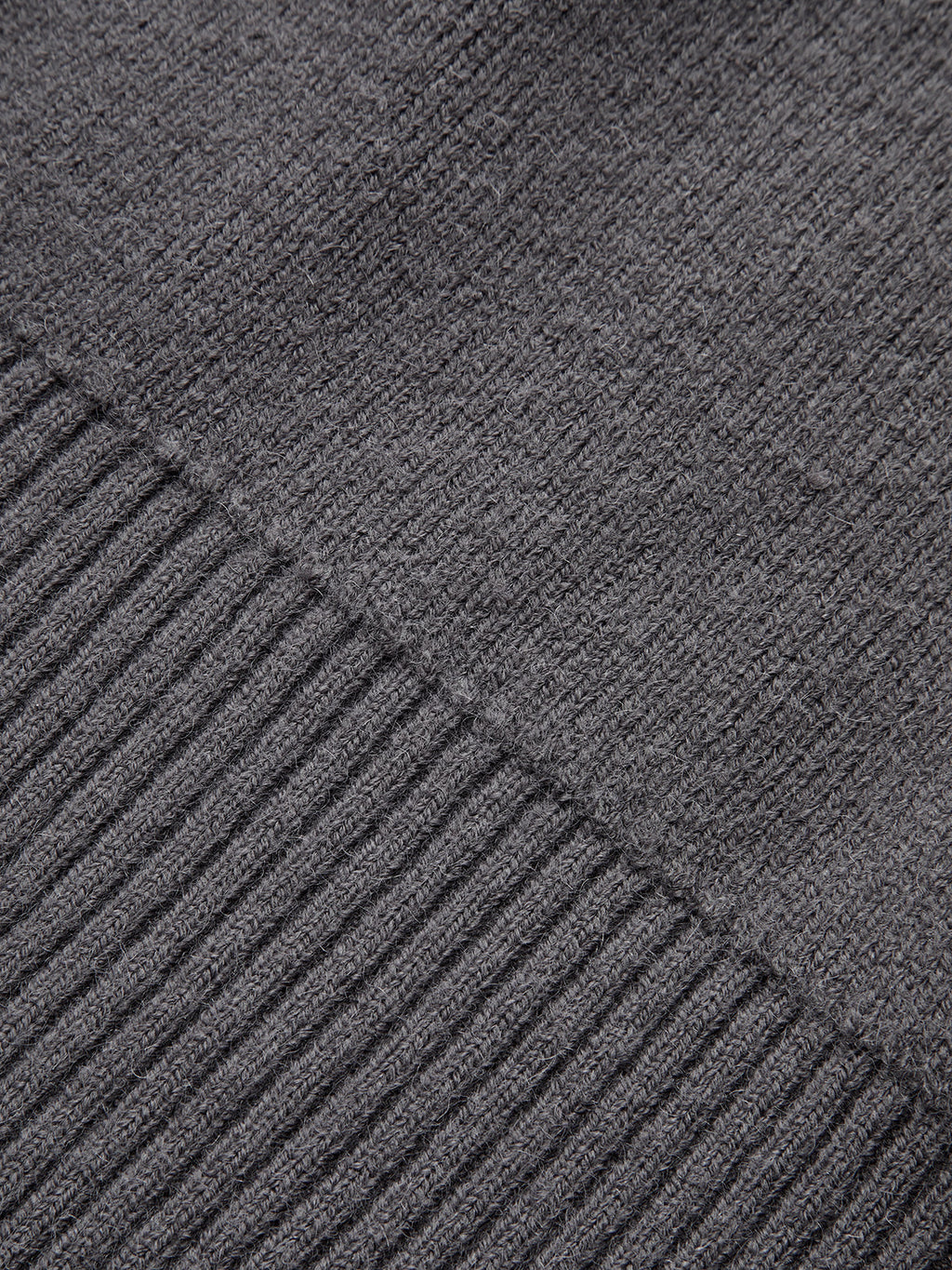 Pullover mit Keulenärmeln und Knopfdetail