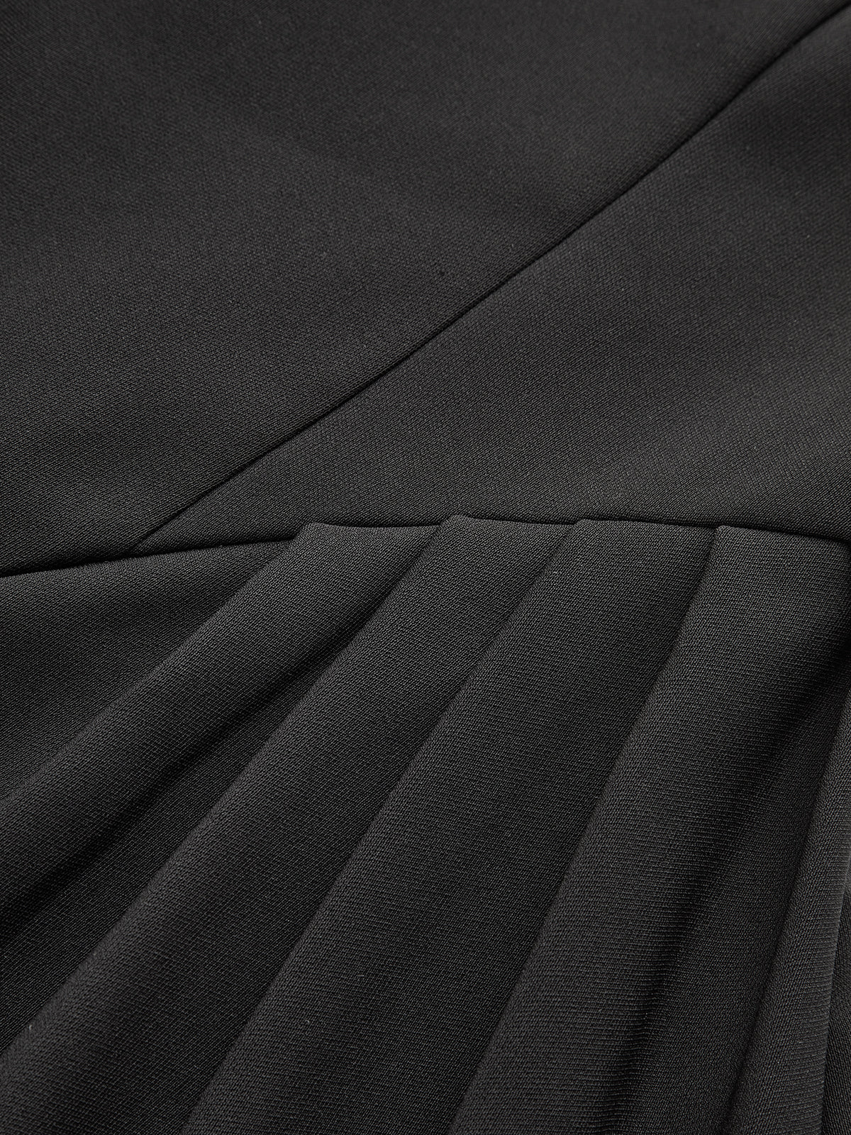 Robe évasée sans manches à col carré et liseré losange
