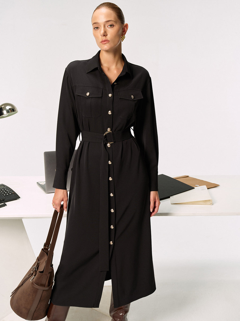 Hemdblusenkleid mit Gürtel und Metallknöpfen