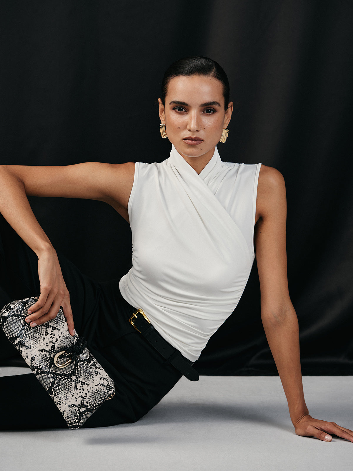 Tanktop mit gerafftem Kragen und überkreuztem Ausschnitt 