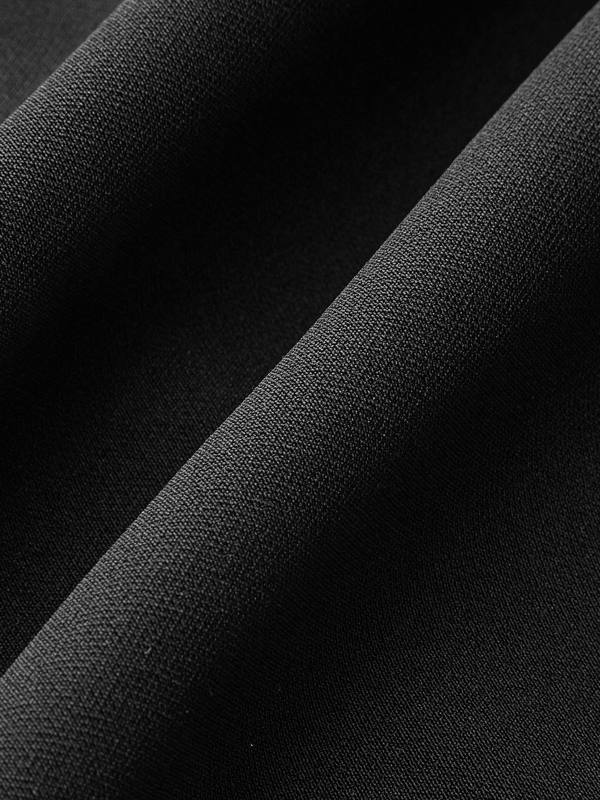 Robe longue en mousseline découpée avec détails métalliques