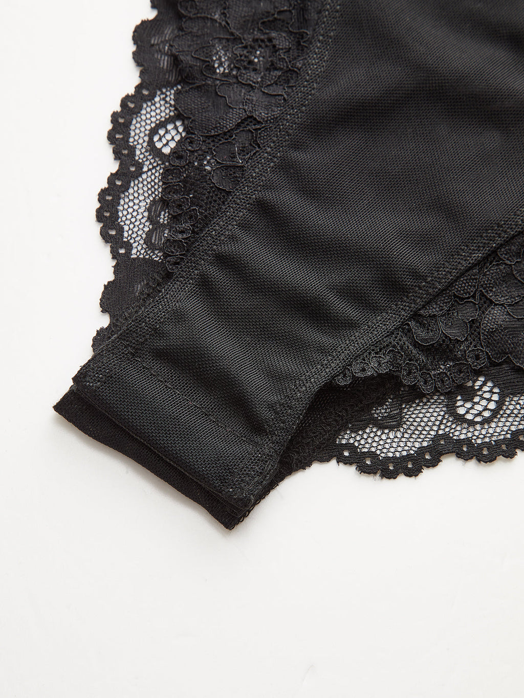 Body string en dentelle et résille transparentes à manches longues