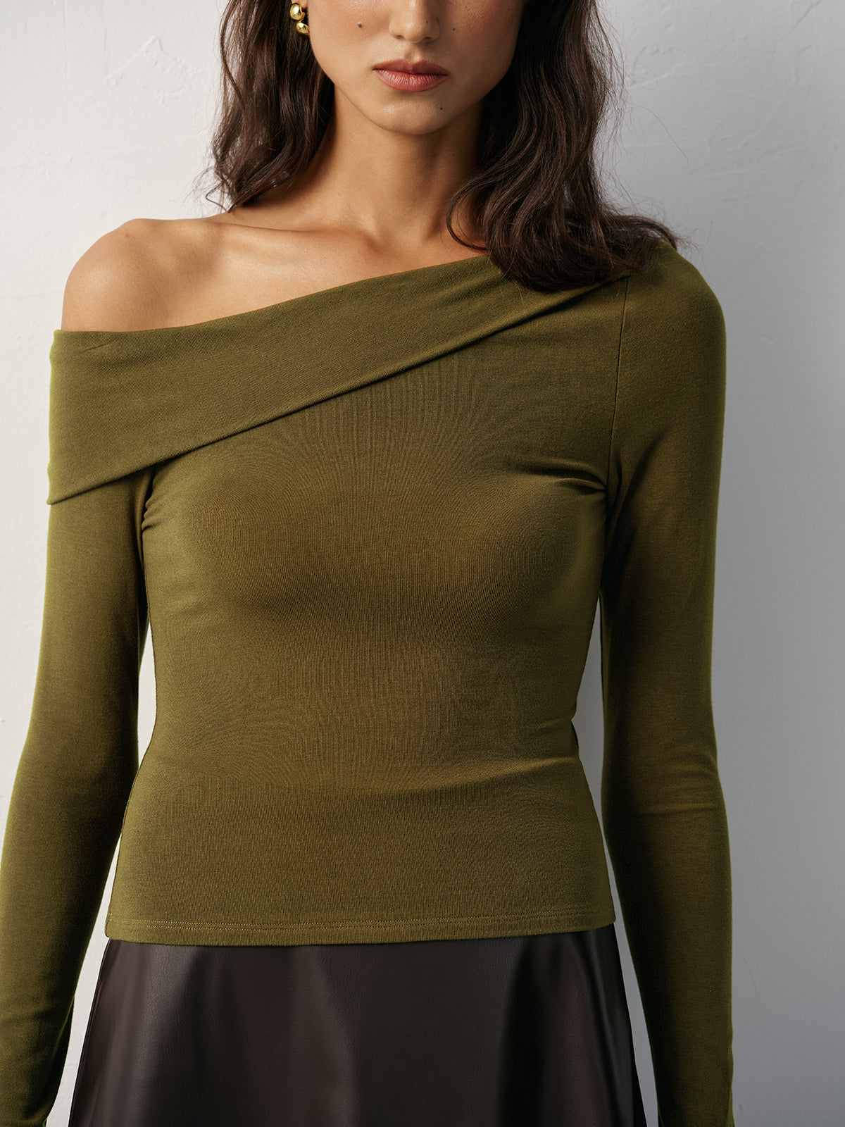 One-Shoulder Langarm-T-Shirt