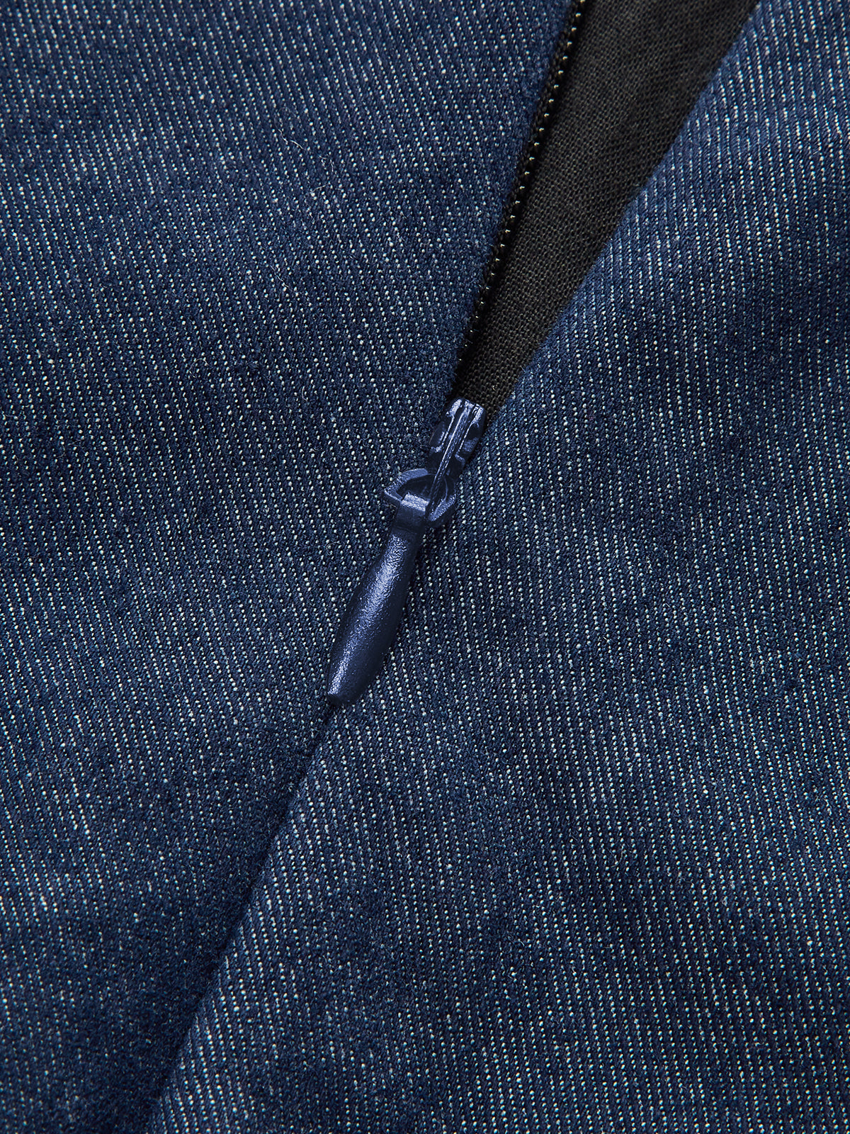 Maxikleid aus Jeansstoff mit Spitzenbesatz 