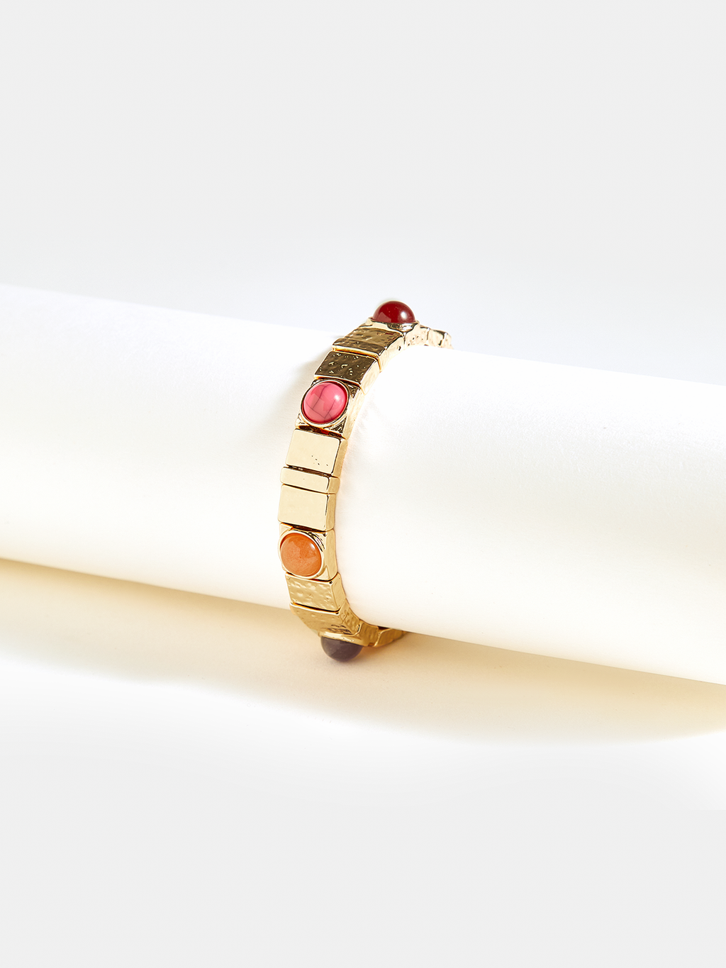 Buntes Edelstein-Armband mit Gummiband in Goldoptik
