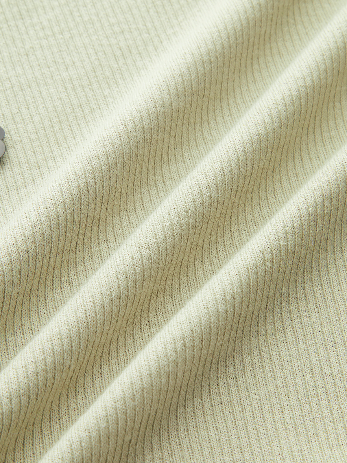 Ensemble haut et jupe asymétrique en maille à fleurs et sequins 