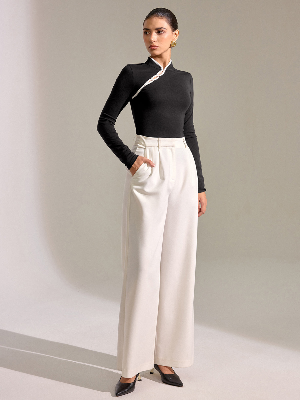 Contrast Trim Mandarin Collar Fitted T-Shirt