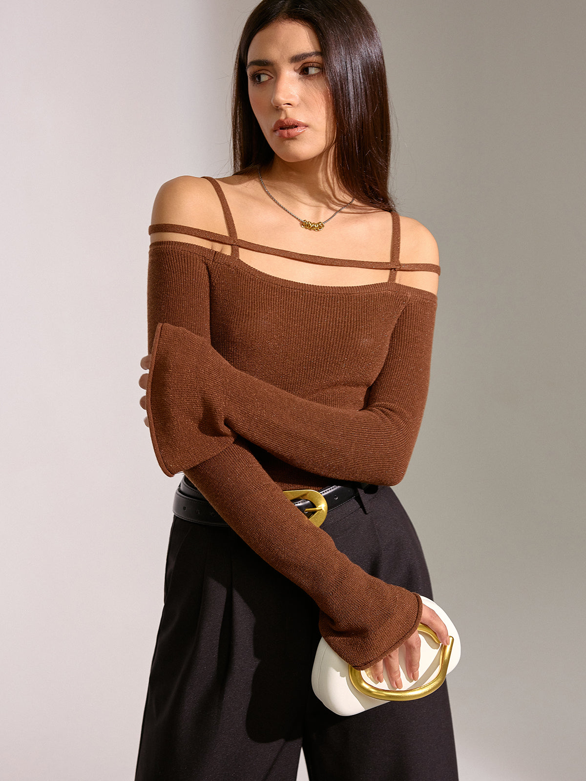 Off-Shoulder Stricktop aus Wollmischung mit ausgestellten Ärmelbündchen