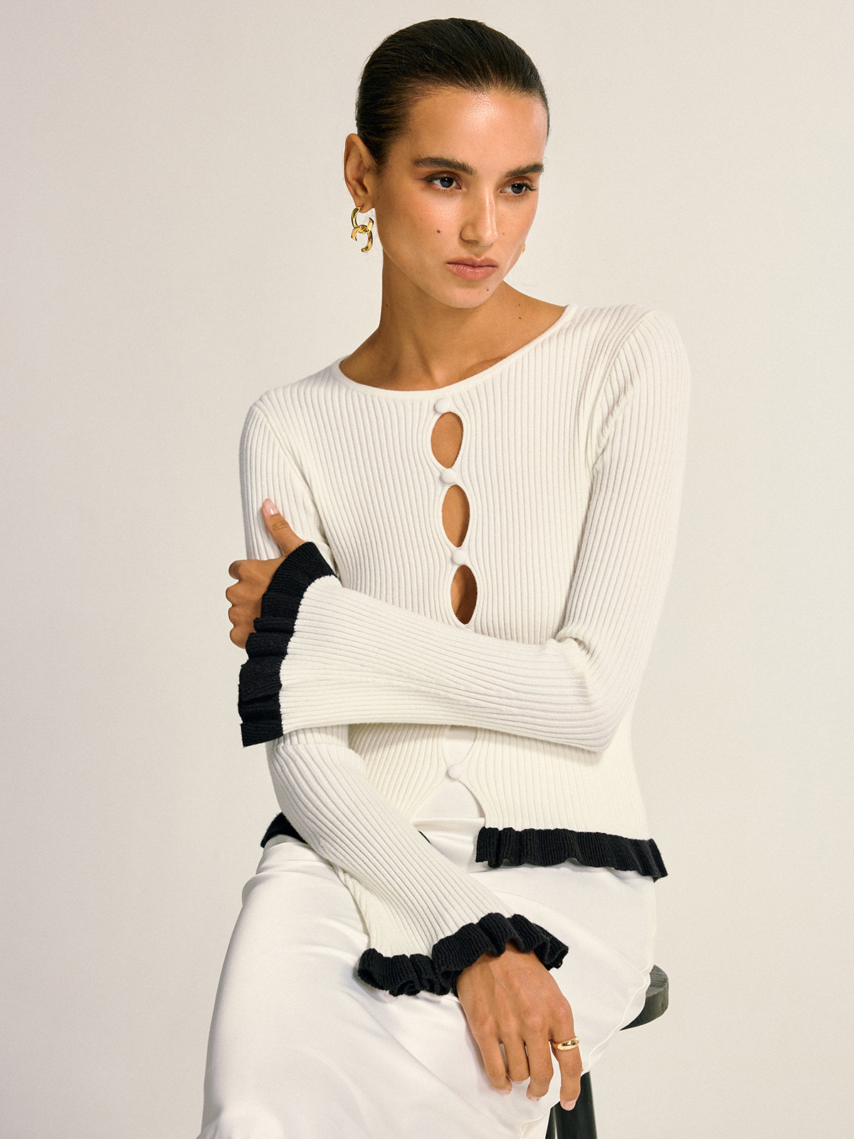 Contrast Ruffle Trim Cut-Out Knit Top