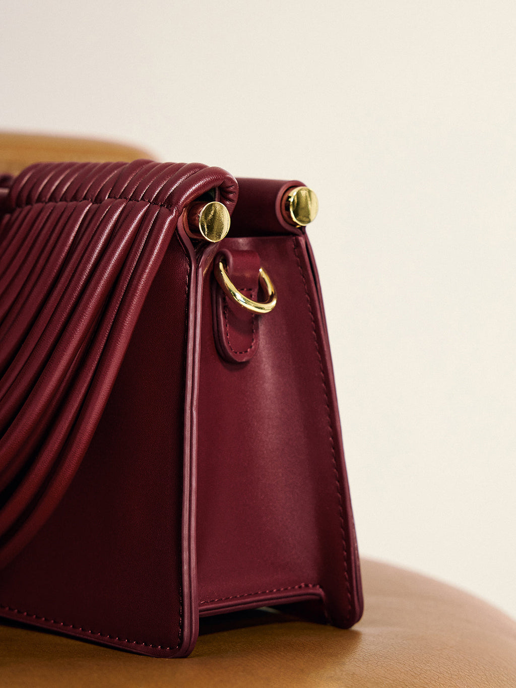 Sac en cuir PU à poignée incurvée et rayée