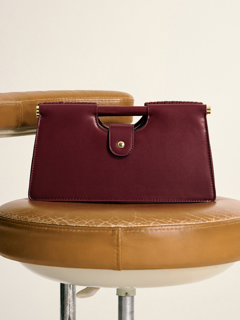 Sac en cuir PU à poignée incurvée et rayée