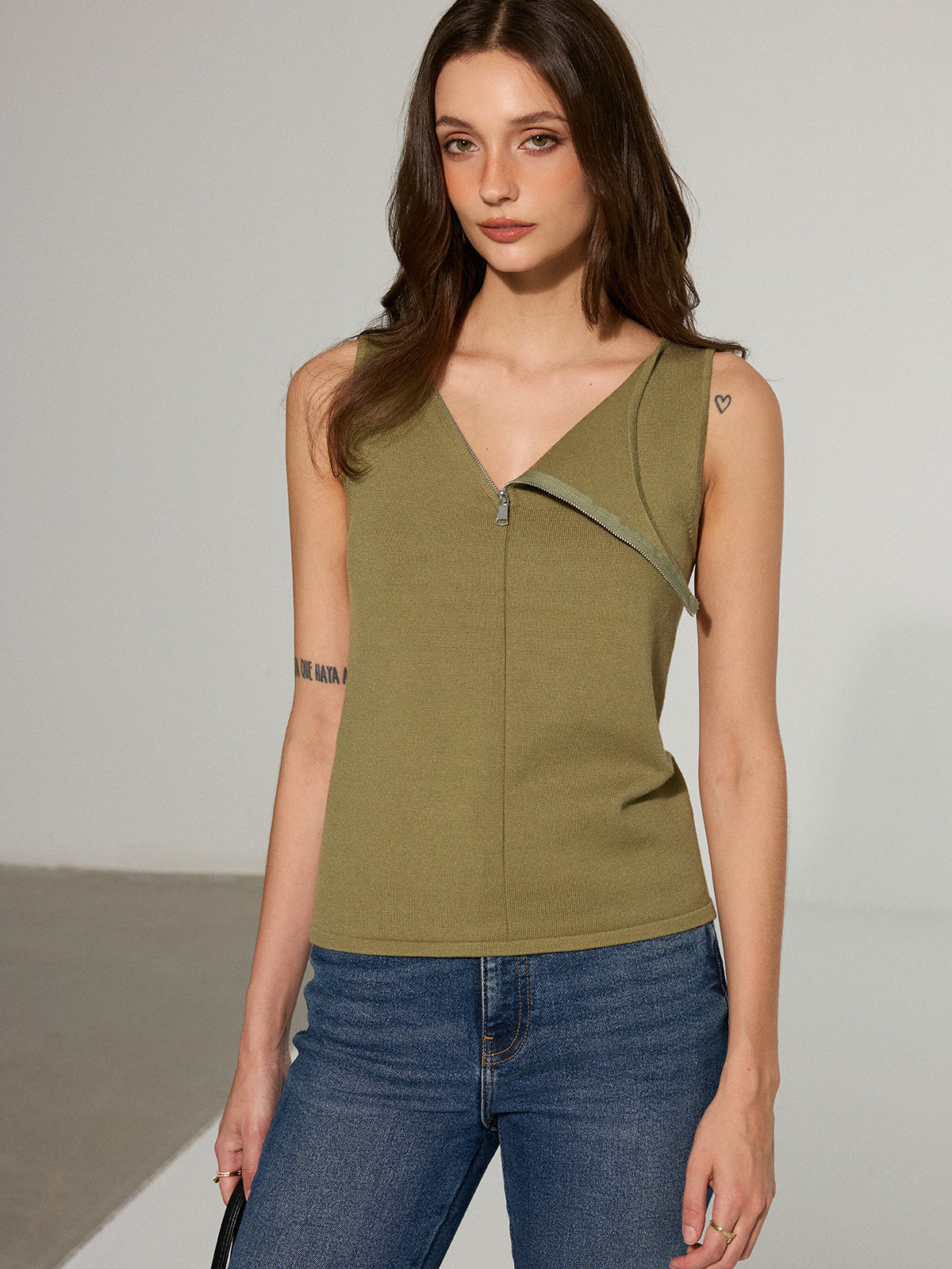 Asymmetric Zipper Sleeveless Top
