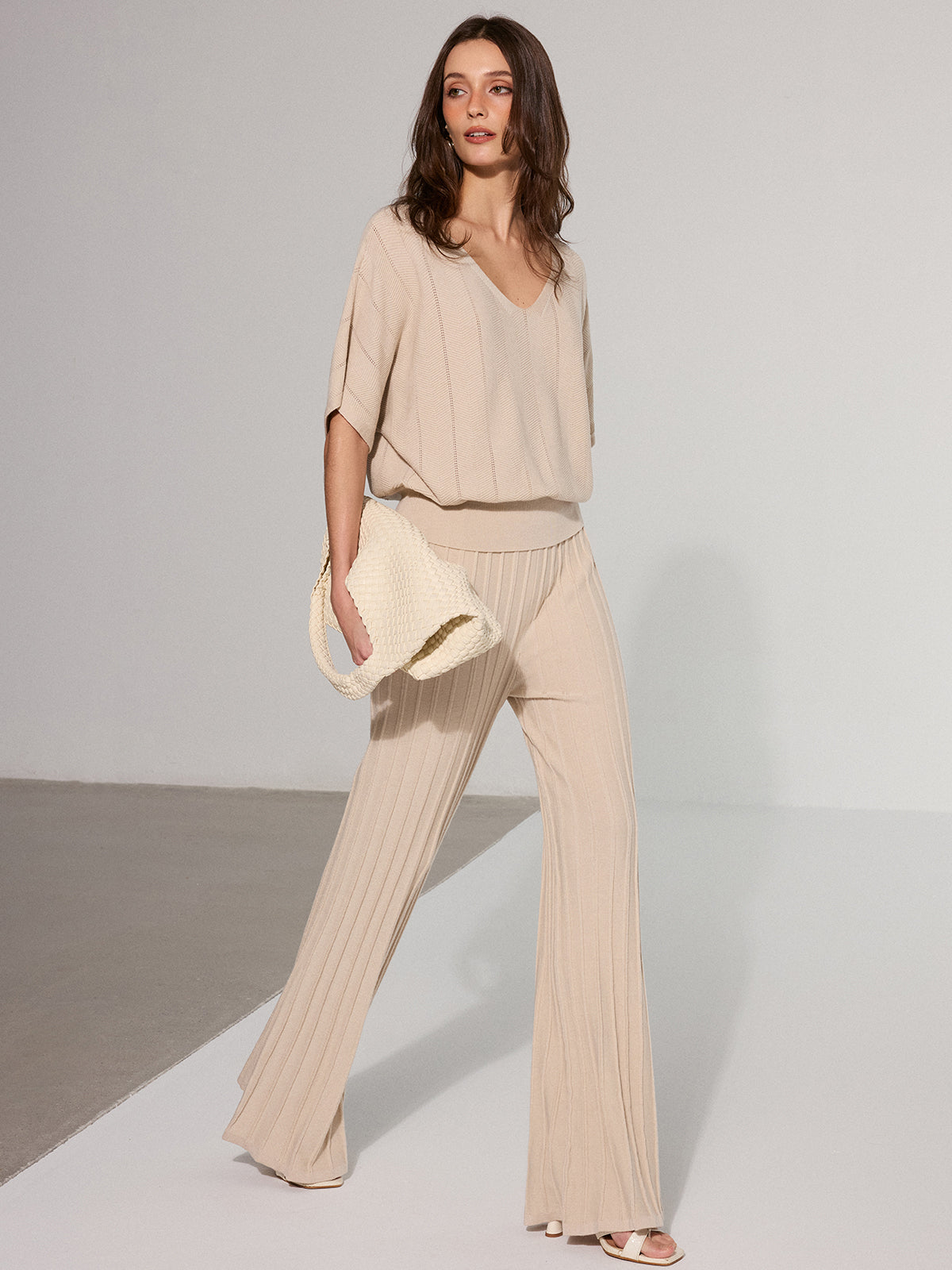 Pantalon évasé taille mi-haute en laine mélangée texturée