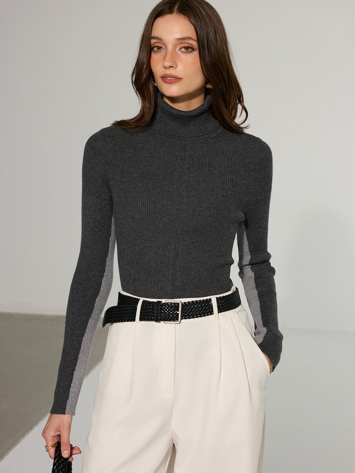 Color-Block Turtleneck Wool Blend Knit Top