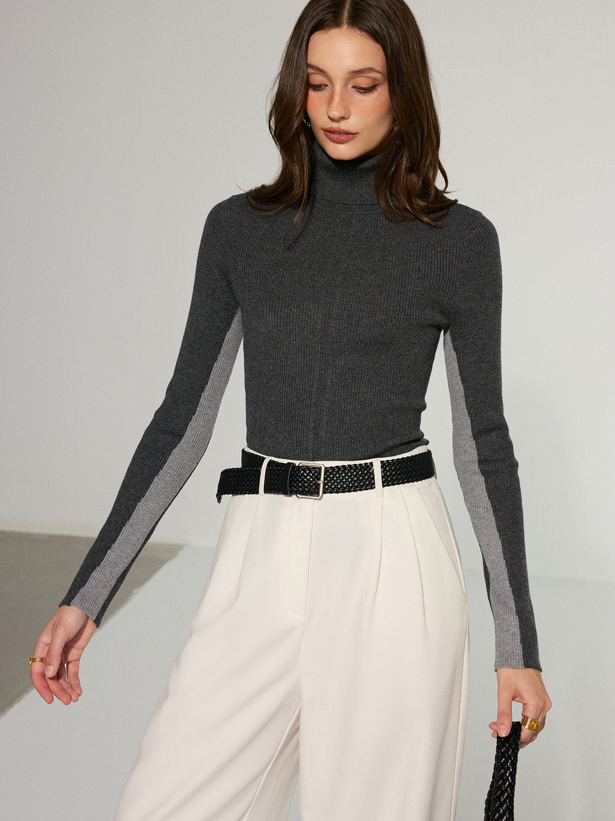 Color-Block Turtleneck Wool Blend Knit Top