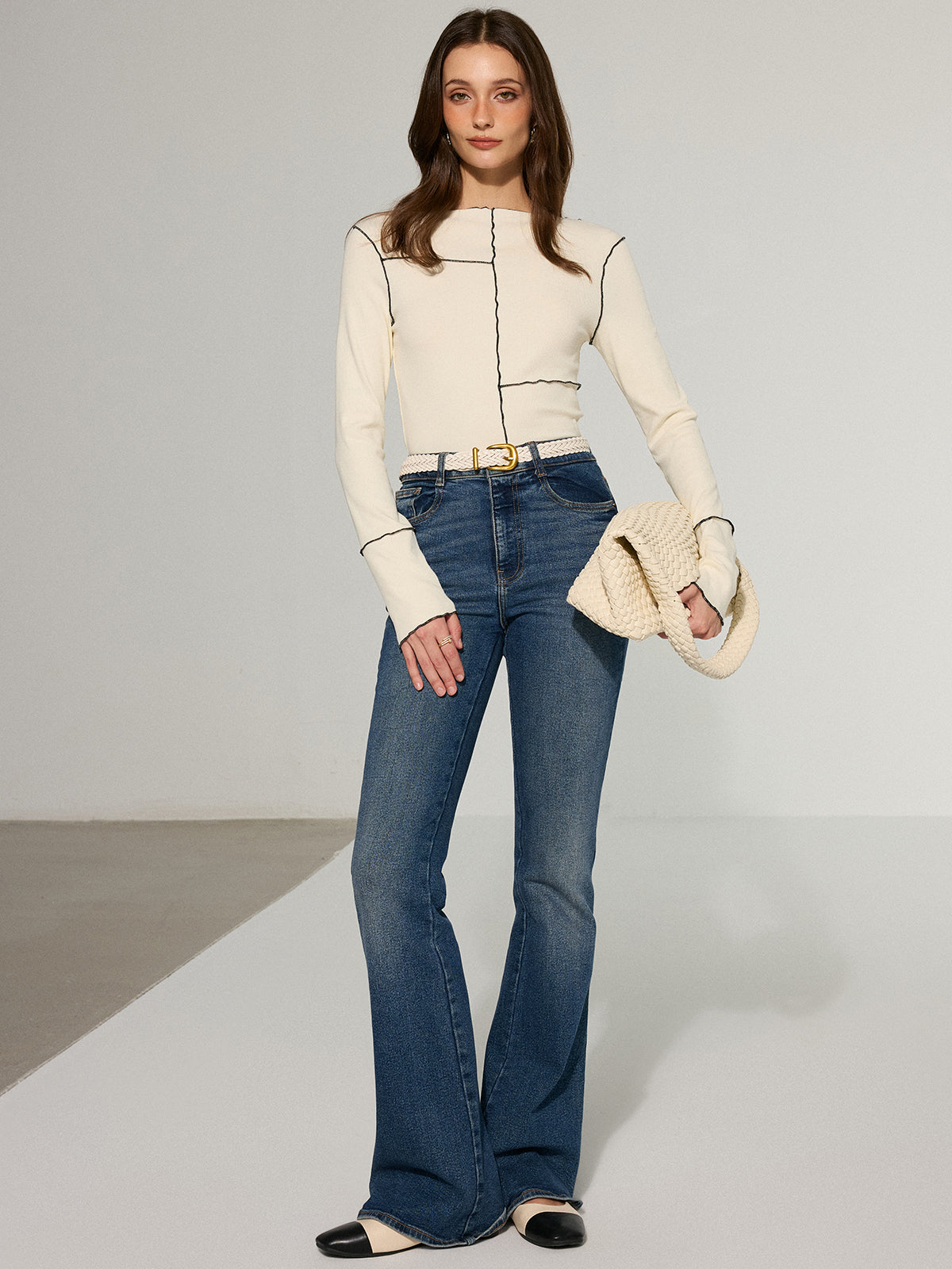 Contrast Stitching Fitted Knit Top