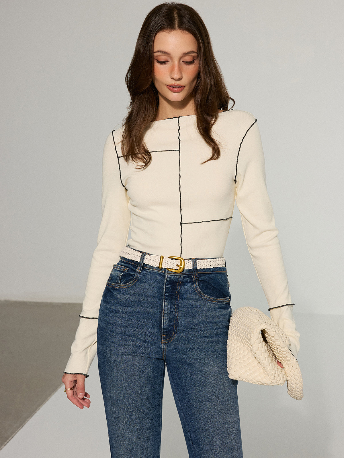 Contrast Stitching Fitted Knit Top