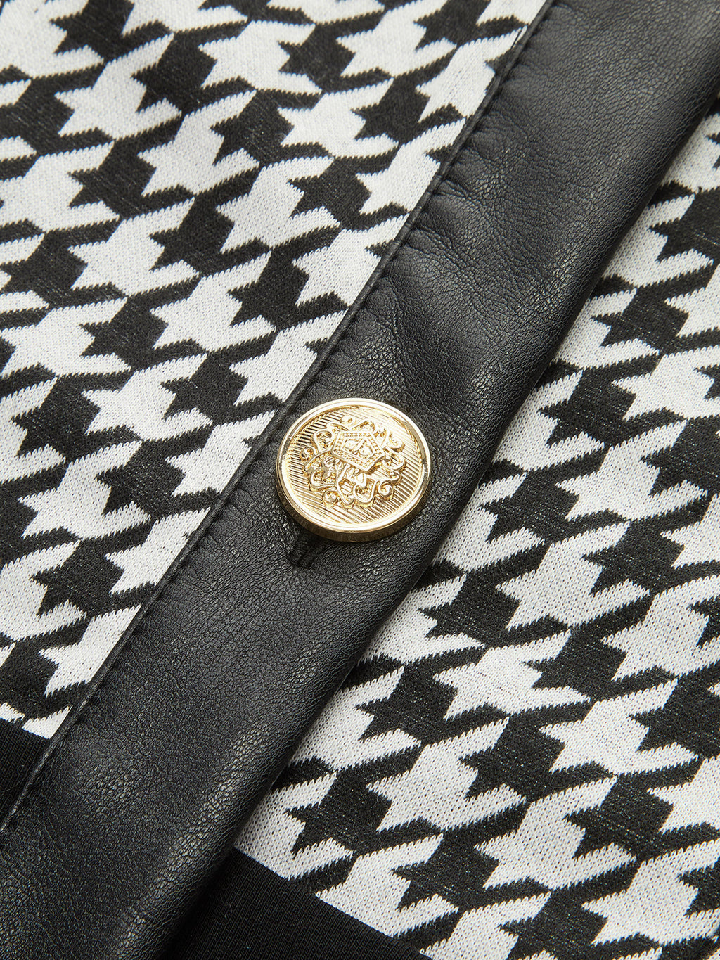 Kurze Strickbluse mit Hahnentritt-Einsätzen