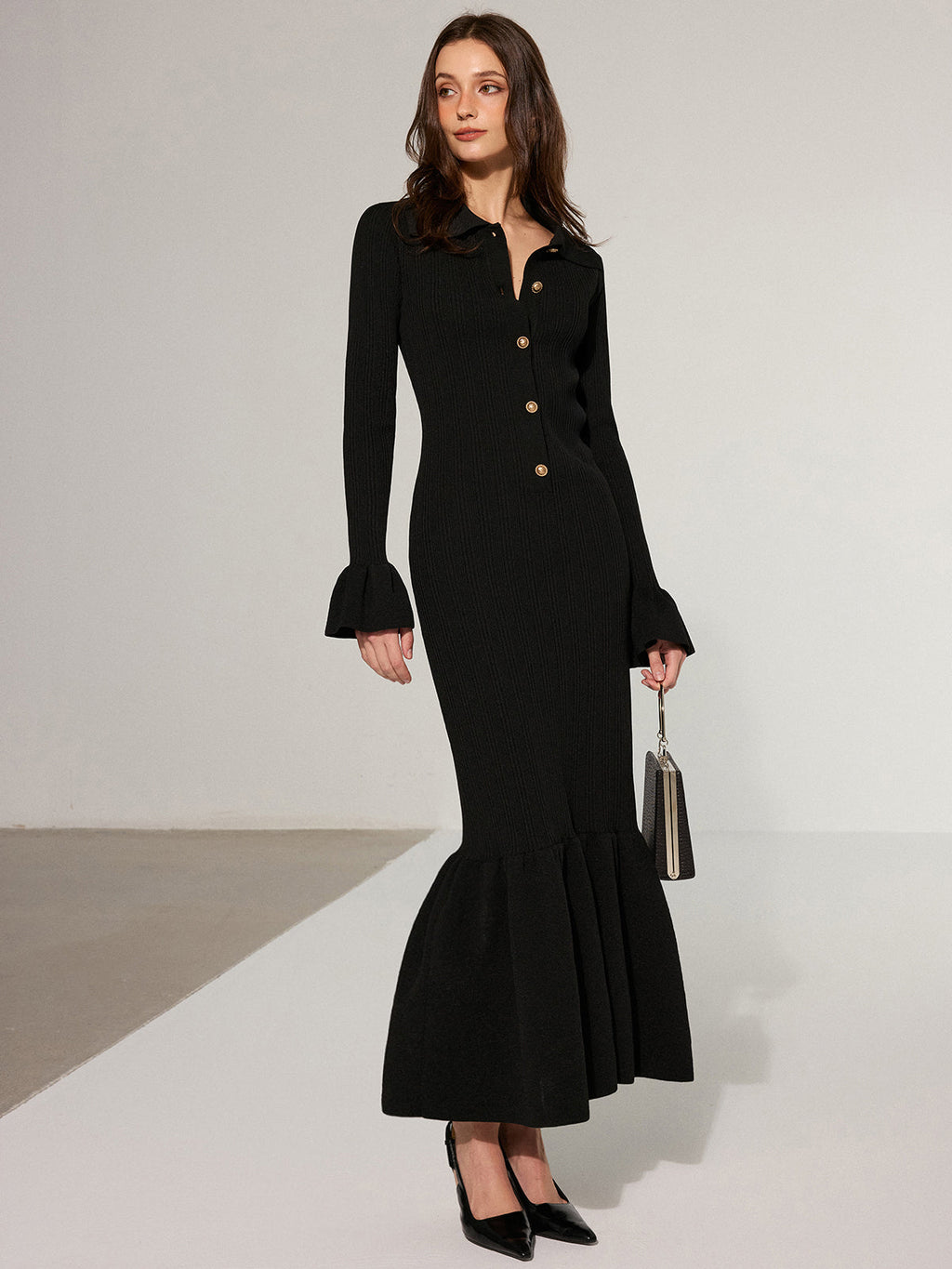 Maxikleid mit Meerjungfrauen-Saum und Kragen aus Strick