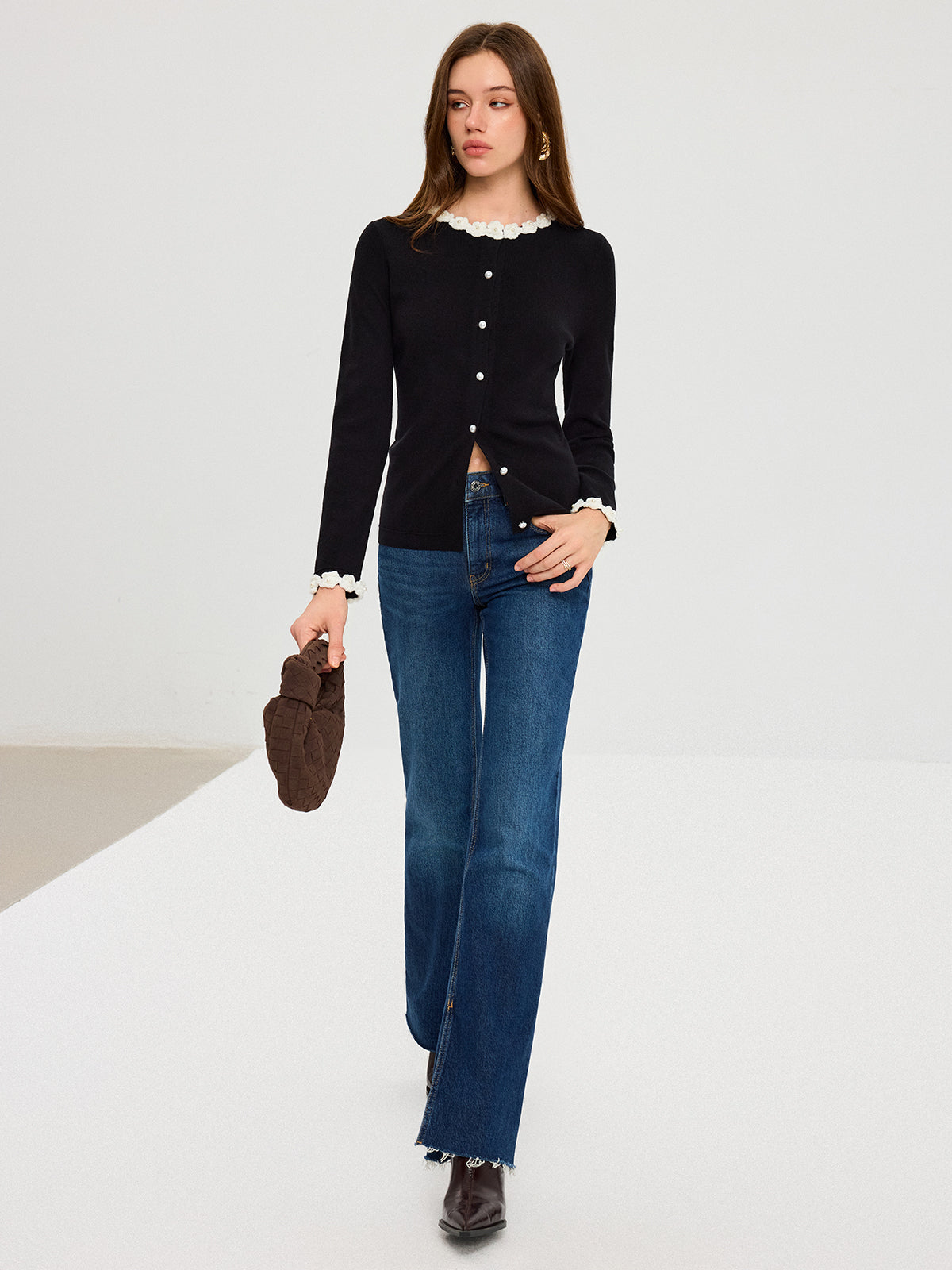 Cardigan à boutons nacrés et bordure florale 3D 