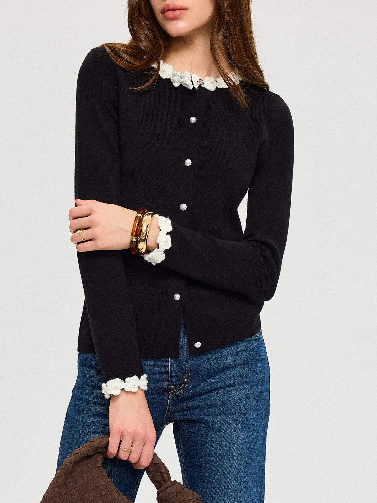 Cardigan à boutons nacrés et bordure florale 3D 