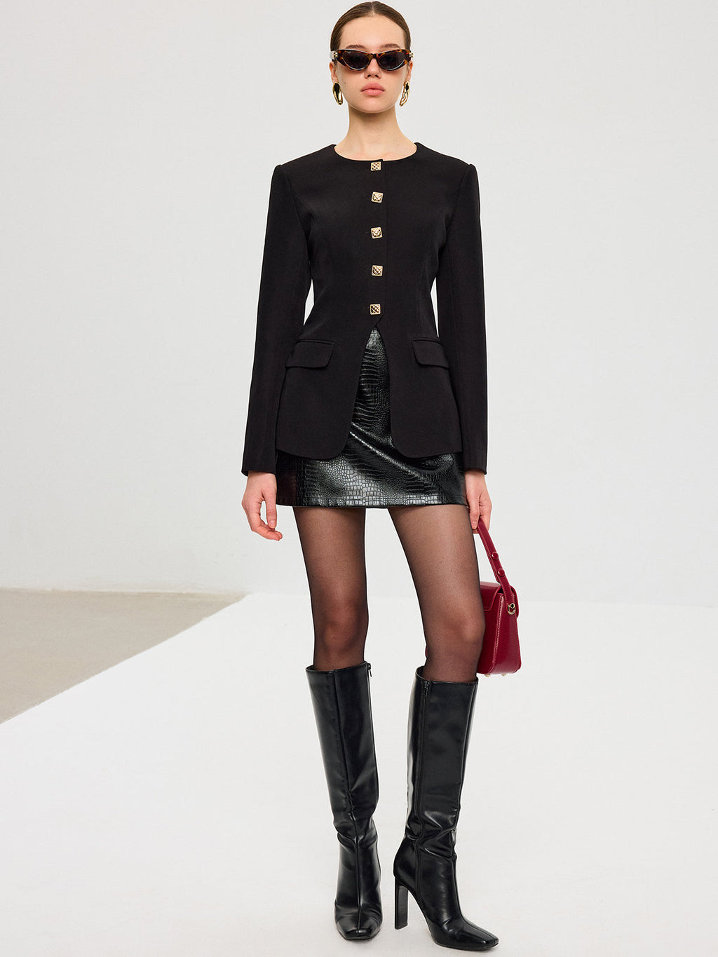 Blazer mit geschlitztem Saum und Metallknöpfen