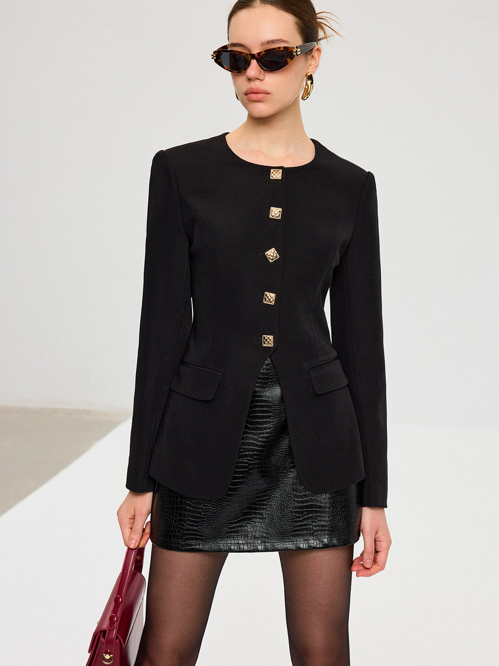 Blazer mit geschlitztem Saum und Metallknöpfen