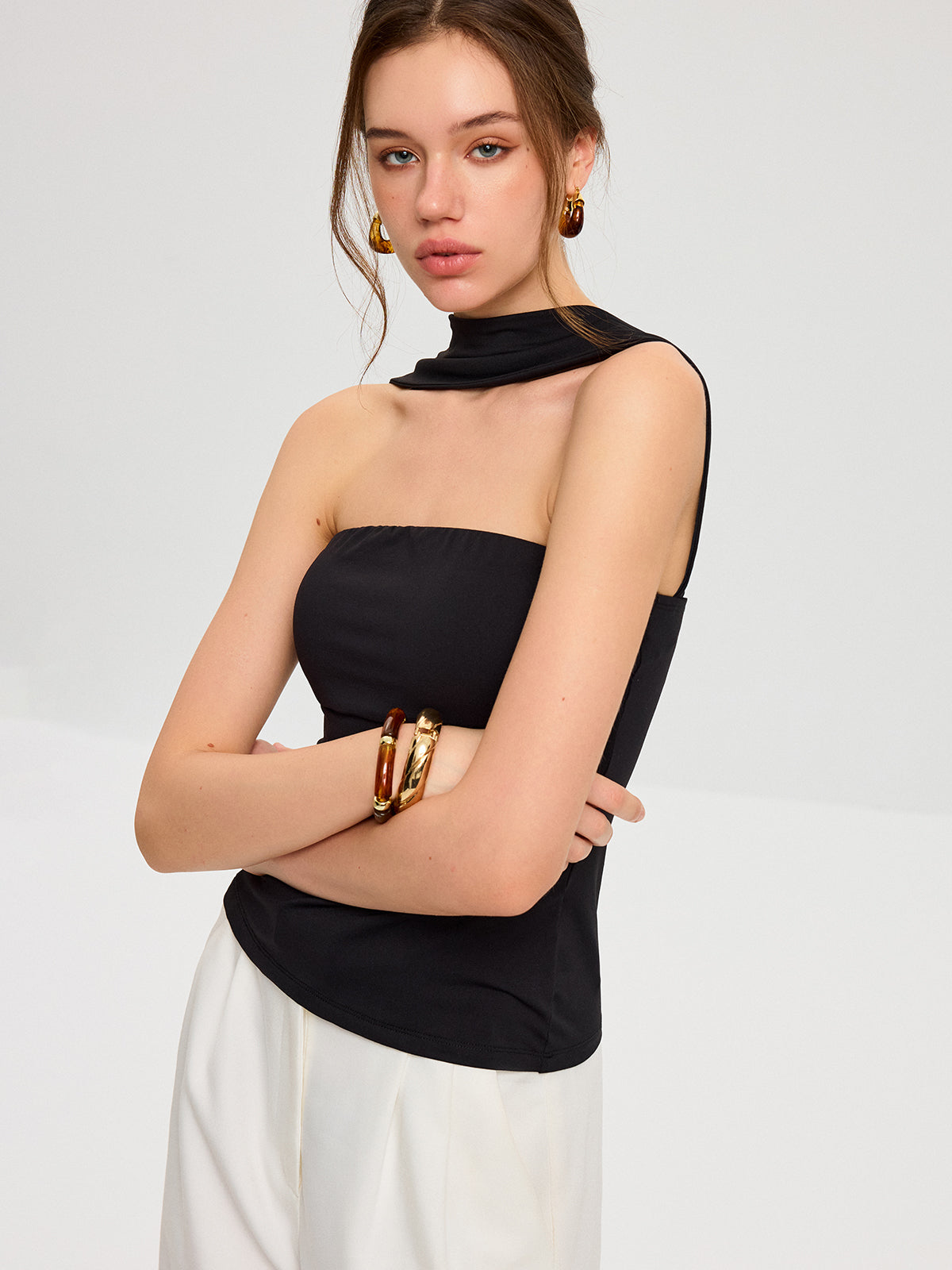 BH-freies Neckholder-Top mit offenem Rücken 