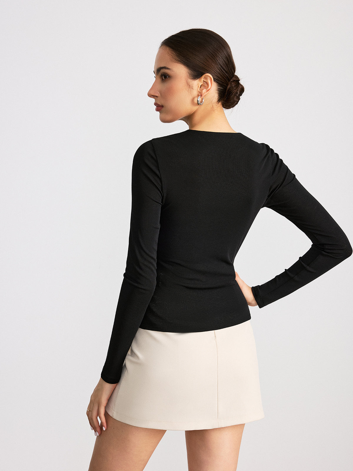 T-shirt à boutons mandarins en forme de trou de serrure 