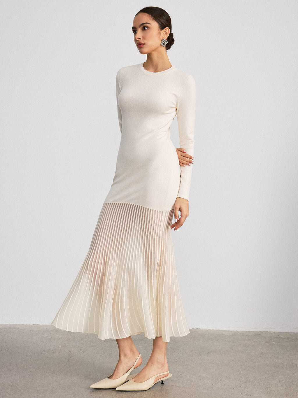 Maxikleid aus Strick mit langen Ärmeln und Saum mit Mesh-Einsatz