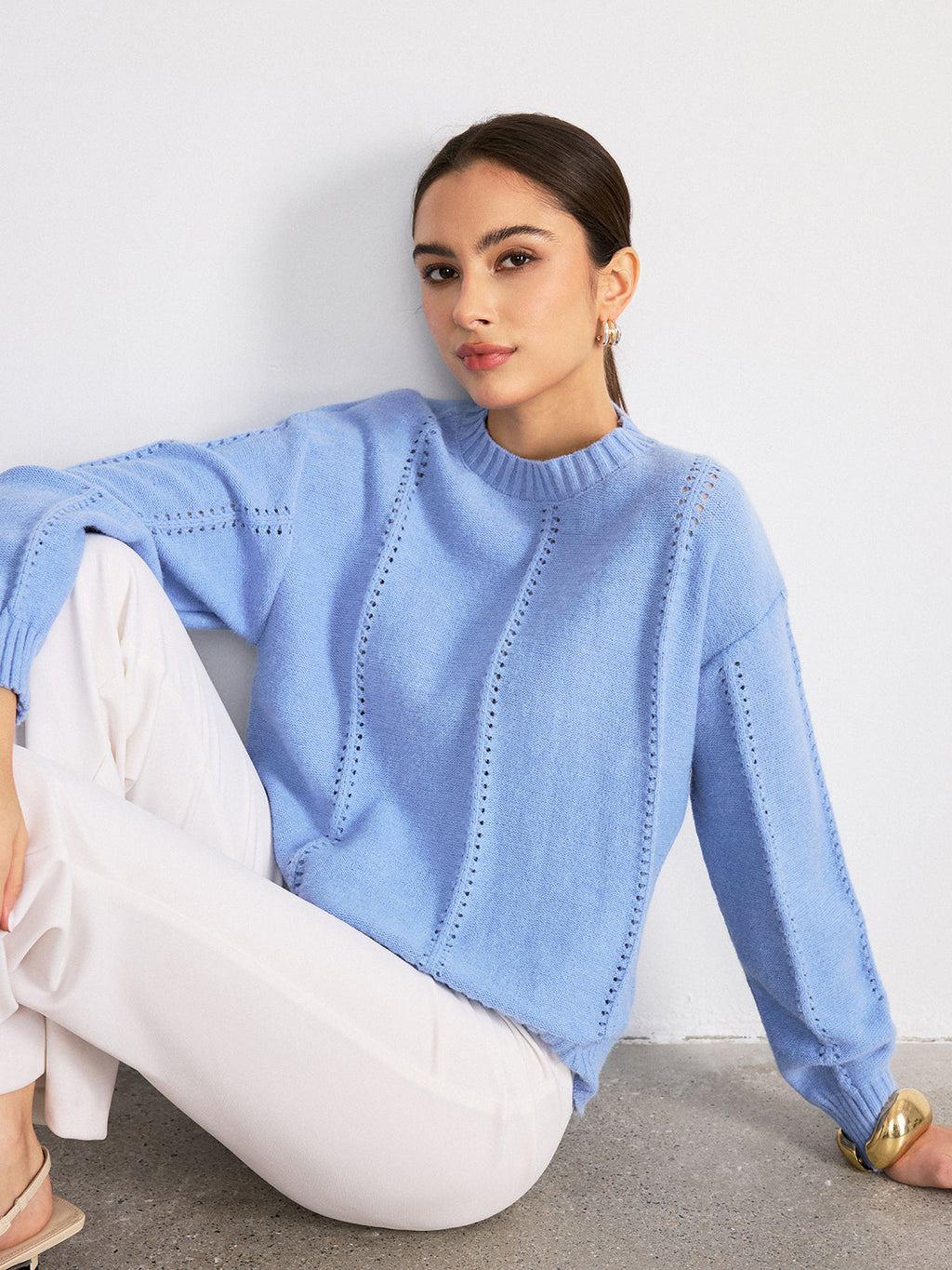 Pullover mit Ösendetail und Rundhalsausschnitt
