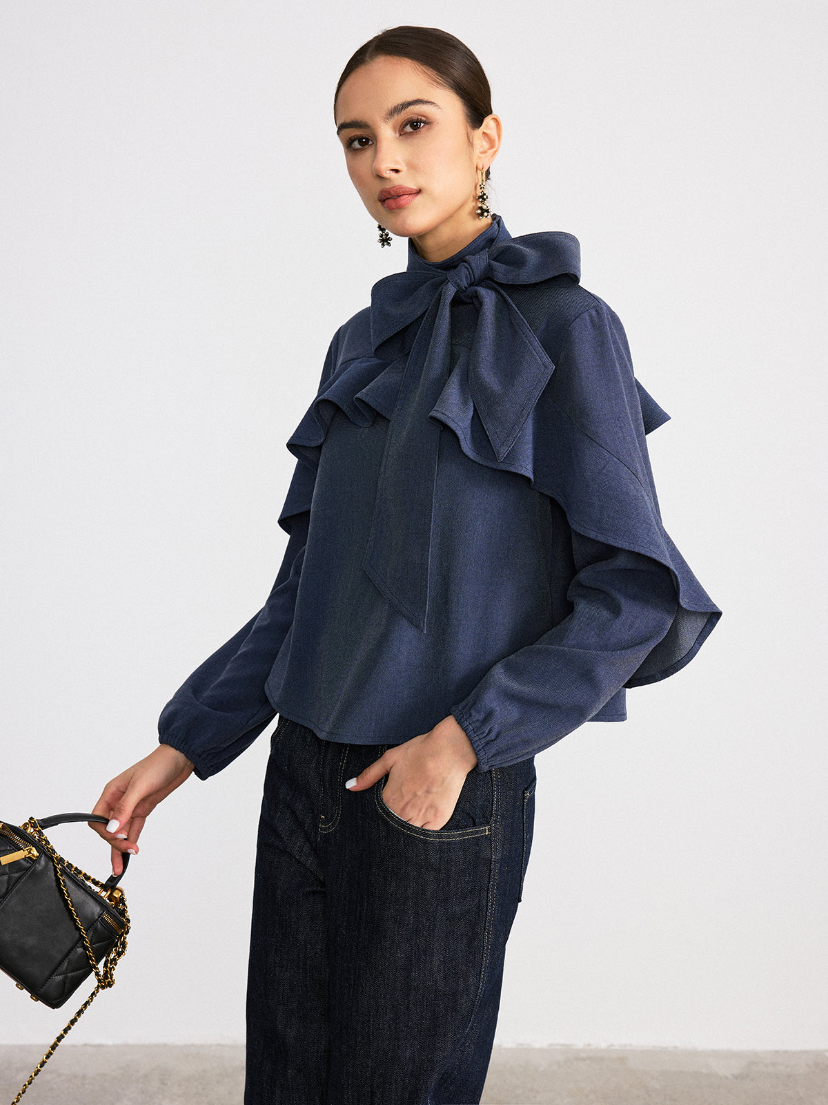 Hemd mit Bindekragen, Rüschen und Jeans-Optik