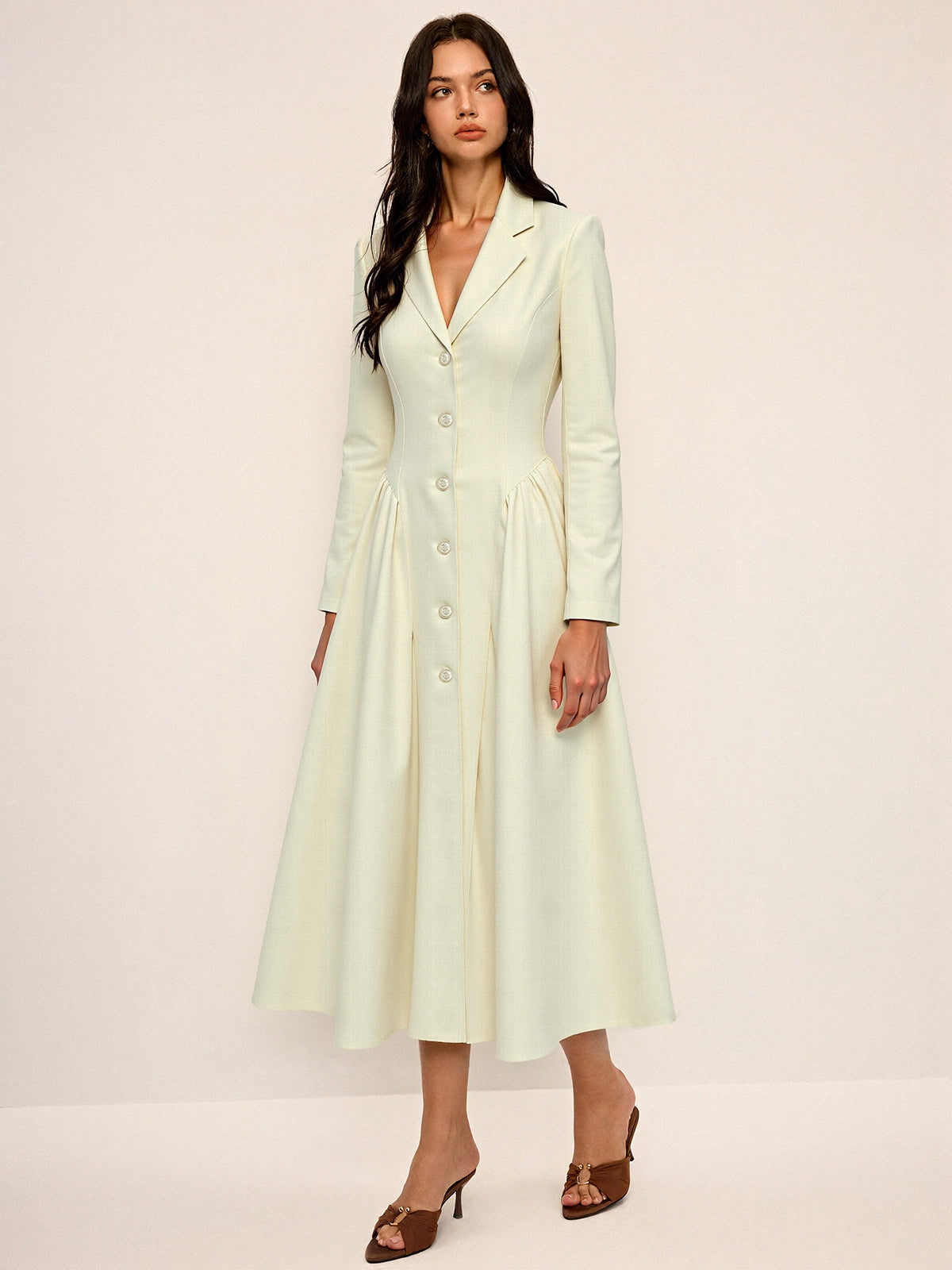 Robe longue boutonnée à col tailleur