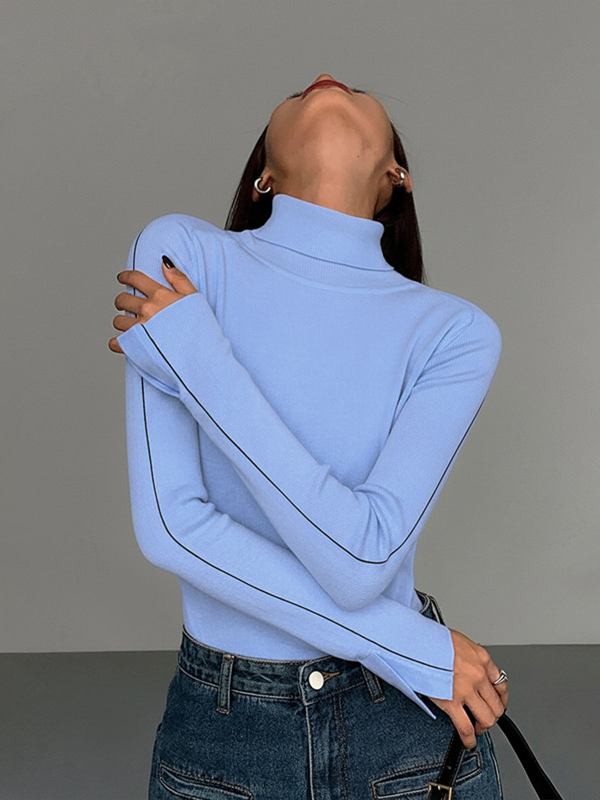 Contrast Piping Turtleneck Sweater